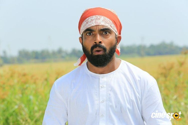 Jacob Gregory Gregory in Chirakodinja Kinavukal 1