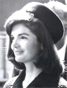 Jacqueline Kennedy Onassis wwwfirstladiesorgbiographiesimagesJackieKenne