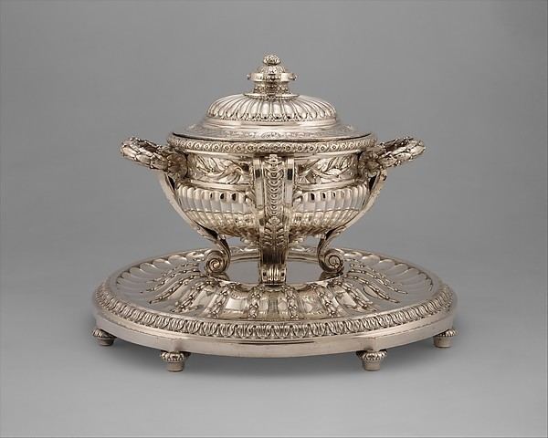 Jacques-Nicolas Roettiers JacquesNicolas Roettiers Tureen with cover and stand French