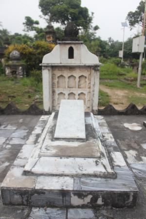 Jafarganj Cemetery httpsmediacdntripadvisorcommediaphotos09