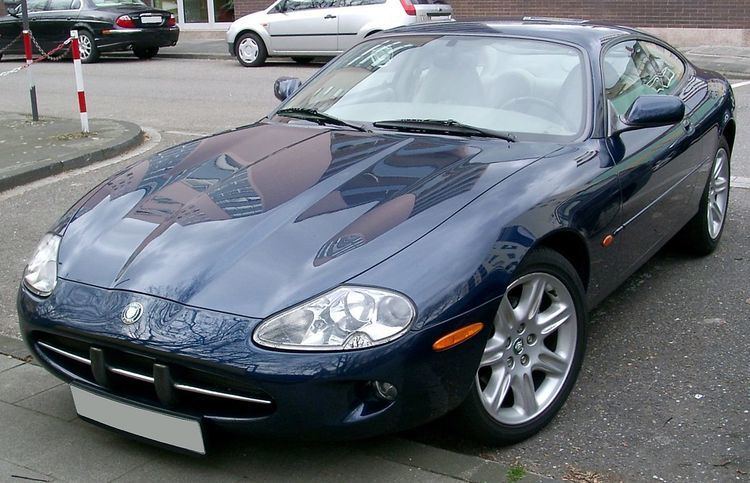 Jaguar XK (X100)