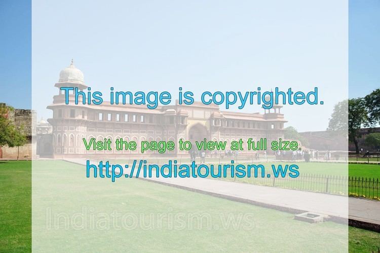 Jahangiri Mahal Jahangiri Mahal immersed in greenery Agra Fort Uttar Pradesh