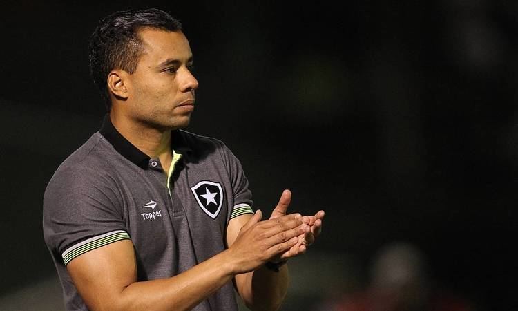 Jair Ventura Apesar da vitria do Botafogo Jair Ventura evita falar em G4