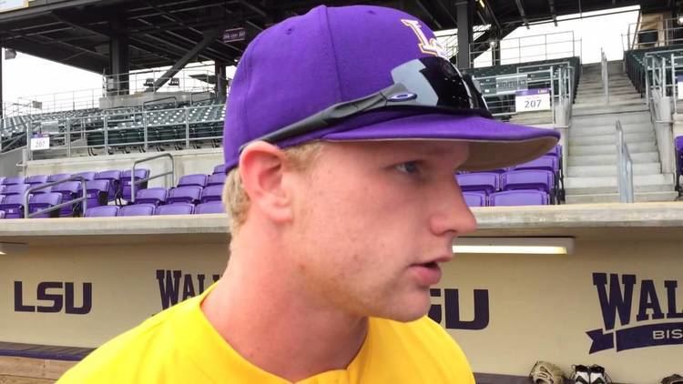 Jake Fraley LSU OF Jake Fraley on the Tigers39 outfield YouTube