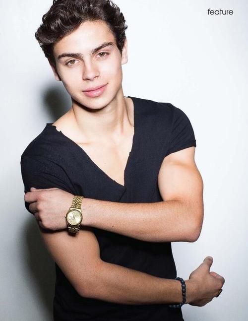 Jake T. Austin Jake T Austin on Pinterest The Fosters Jesus and Bella