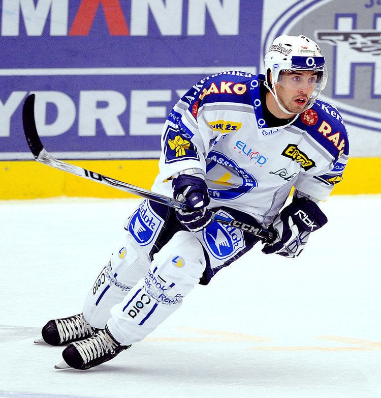 Jakub Šindel Jakub indel odmtl nabdku Klotenu bude hrt KHL za Dinamo Riga