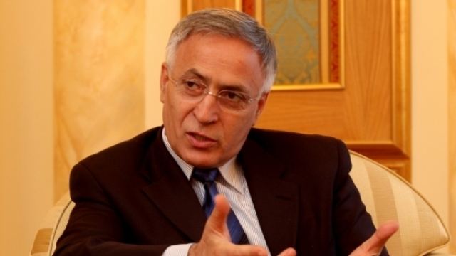 Jakup Krasniqi Jakup Krasniqi heq dor nga mandati i deputetit