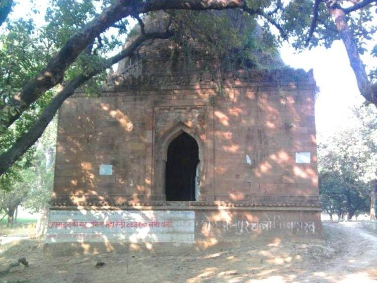 Jalal ud din Firuz Khilji Panoramio Photo of Tomb of Jalal ud din Khilji Kara town