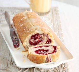 Jam roly-poly httpswwwbbcgoodfoodcomsitesdefaultfilesst