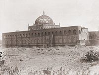 Jama Mosque, Bijapur httpsuploadwikimediaorgwikipediacommonsthu