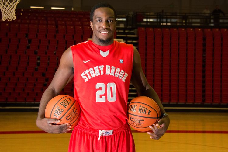 Jameel Warney Warney works to take his game and his team to new heights