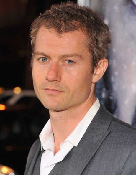 James Badge Dale James Badge Dale Pictures Premiere Of quotThe Greyquot Red
