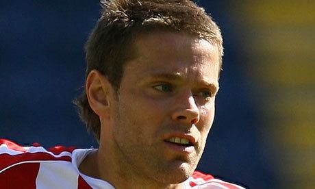 James Beattie (footballer) Rangers on the verge of signing James Beattie and Tommy