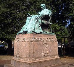 James Cardinal Gibbons Memorial Statue httpsuploadwikimediaorgwikipediacommonsthu