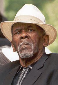 James Carter and the Prisoners wwwmustradorgukgraphicscarter2jpg