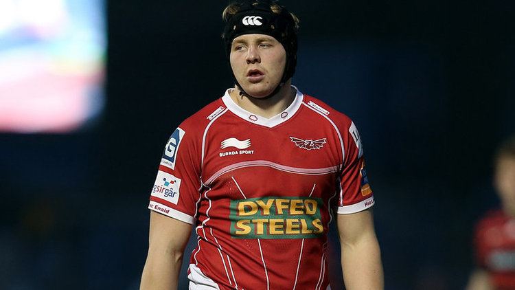 James Davies (rugby union) PRO12 Scarlets sign James Davies on fulltime contract Rugby