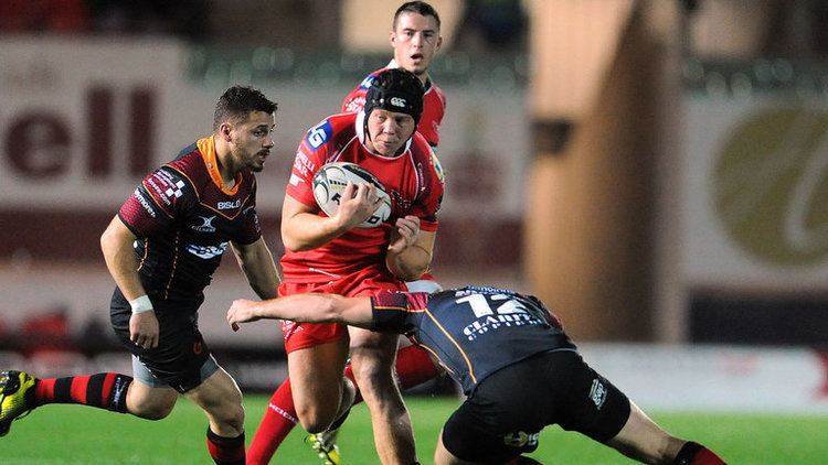 James Davies (rugby union) Scarlets flanker James Davies signs new contract in Llanelli Rugby