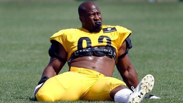 James Harrison (American football) Steelers39 Harrison makes camp debut in pads FOX Sports