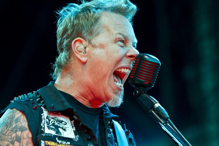 James Hatfield Metallica39s James Hetfield is Turning into Ted Nugent