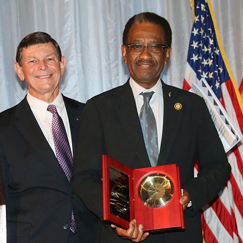 James L. Wattenbarger Gallon receives James L Wattenbarger Award Palm Beach State News