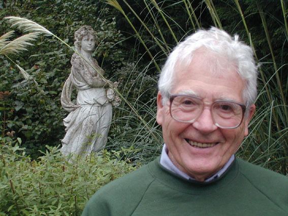 James Lovelock James Lovelock general presentation and home page in English
