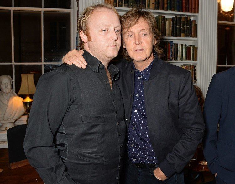 James McCartney Im not asking you about YOUR father Awkward moment James