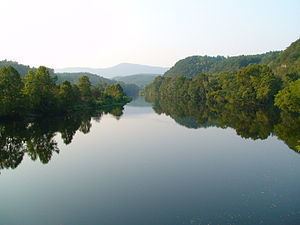 James River httpsuploadwikimediaorgwikipediacommonsthu