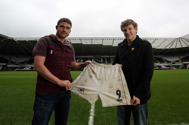 James Thomas (footballer) Swansea Citys James Thomas reunited with shorts he wore when he