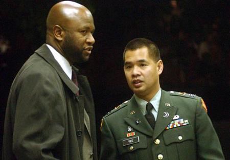 James Yee Former Guantanamo chaplain wants US Army apology