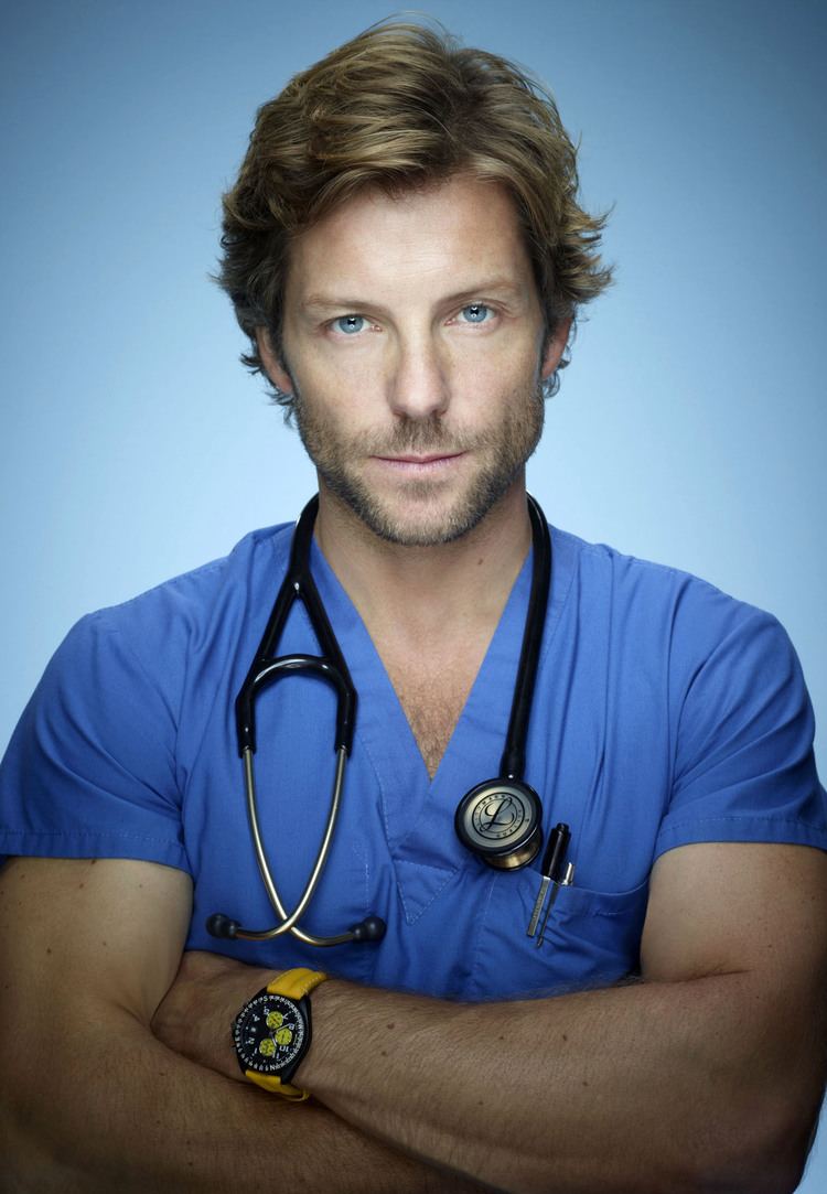 Jamie Bamber Jamie Bamber Talks MONDAY MORNINGS and His Thoughts on the
