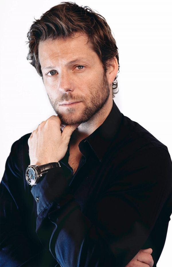 Jamie Bamber 600fulljamiebamber Major Spoilers