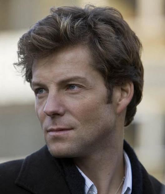 Jamie Bamber Jamie Bamber discovers acting is brain surgery on Monday