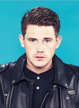 Jamie Cook Jamie Cookso much cuter with short hair x Arctic