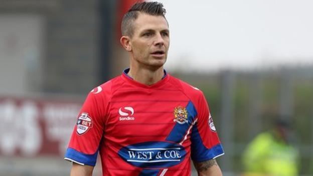 Jamie Cureton Jamie Cureton Dagenham striker eyes 300goal landmark BBC Sport