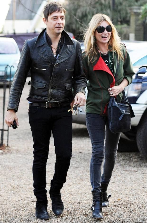 Jamie Hince Jamie Hince spotted in clinch with model Jessica Stam who