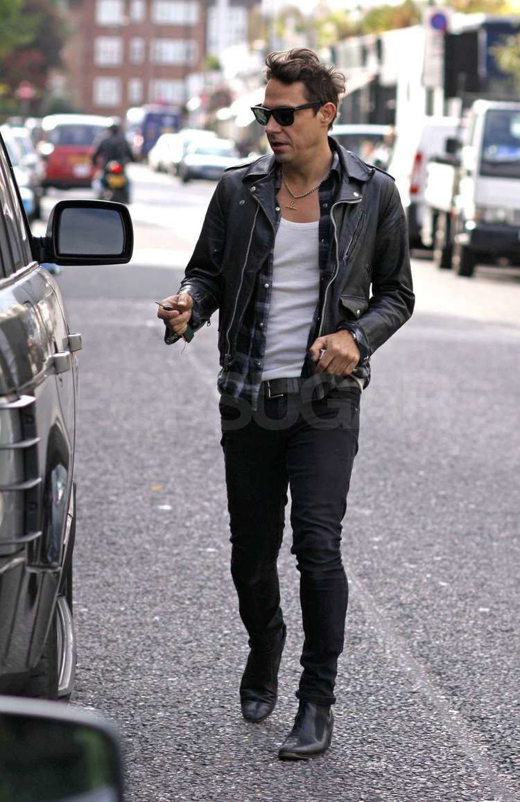 Jamie Hince Photos of Kate Moss and Jamie Hince Shopping in London For