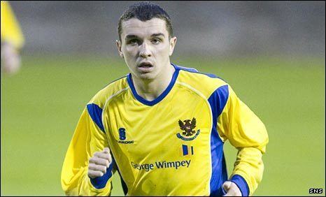Jamie McCluskey BBC Sport Football St Mirren sign winger Jamie McCluskey