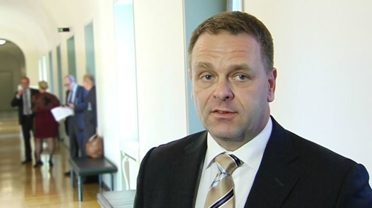 Jan Vapaavuori Minister Vapaavuori confirms interest in top European post Yle