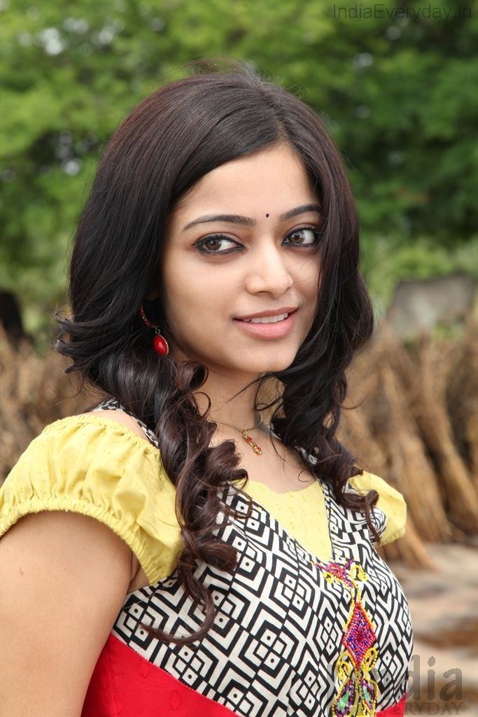 Janani Iyer Janani Iyer 15 Janani Iyer Actress Gallery