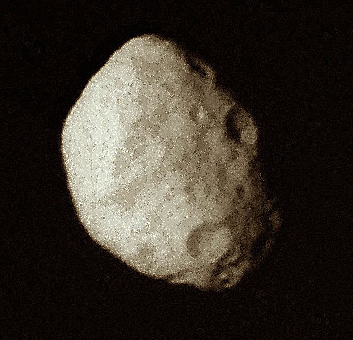 Janus (moon) FileJanusmoonjpg Wikimedia Commons