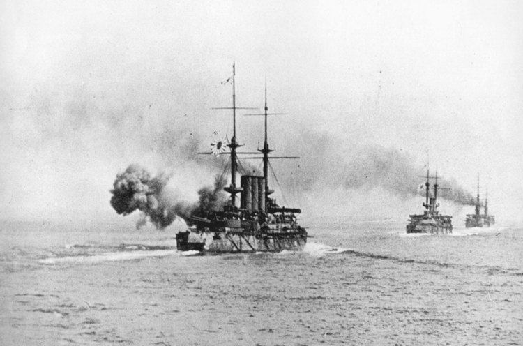 Japanese battleship Shikishima FileJapanese battleship Shikishima on Battle of the Yellow Seajpg