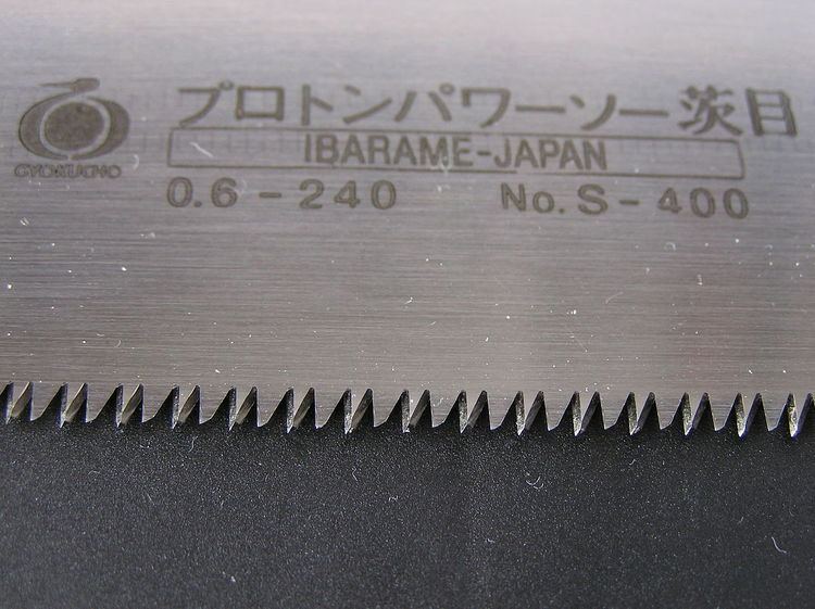 Japanese saw