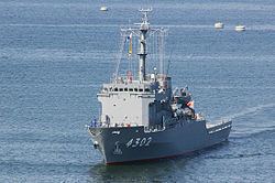 Japanese support ship Suo (AMS-4302) httpsuploadwikimediaorgwikipediacommonsthu