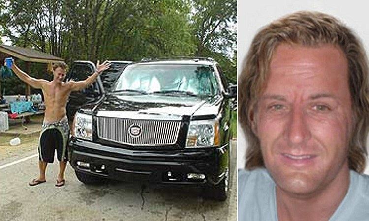 Jason Derek Brow standing beside a car in topless (left), and Jason Drek Brown smiles while wearing a shirt in white background (right)