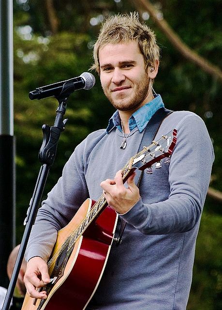 Wife divorce jason wade and Lifehouse frontman