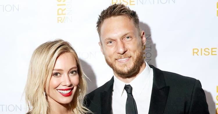 Jason Walsh Hilary Duff Ends Up in Bed With Boyfriend Jason Walsh Photo Us Weekly