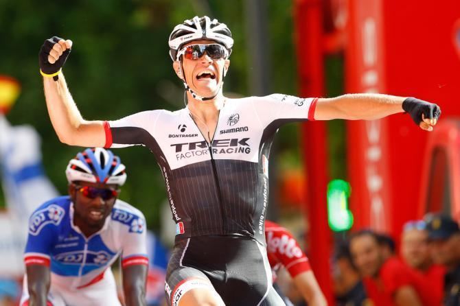Jasper Stuyven Stuyven wins Vuelta a Espana stage despite fractured