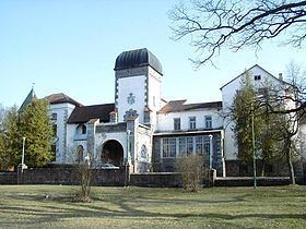 Jaungulbene Manor httpsuploadwikimediaorgwikipediacommonsthu