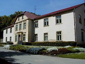 Jaunmuiža Manor httpsuploadwikimediaorgwikipediacommonsthu