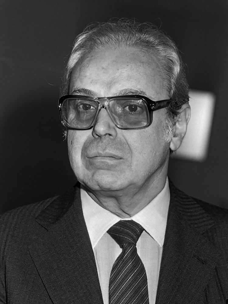 Javier Pérez de Cuéllar FileJavier Prez de Cullar 1982jpg Wikimedia Commons